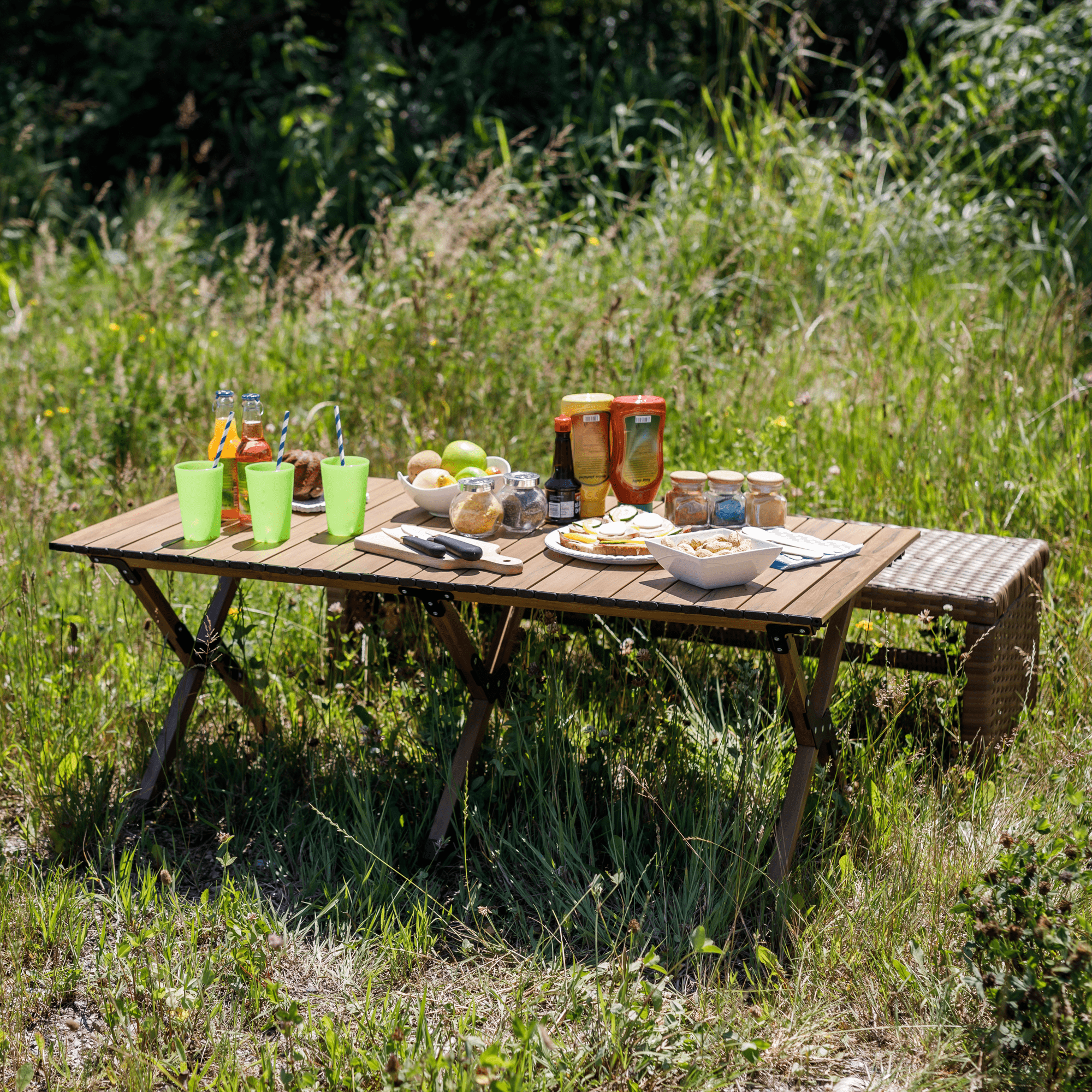 Kempingasztal, barna, ARTUR