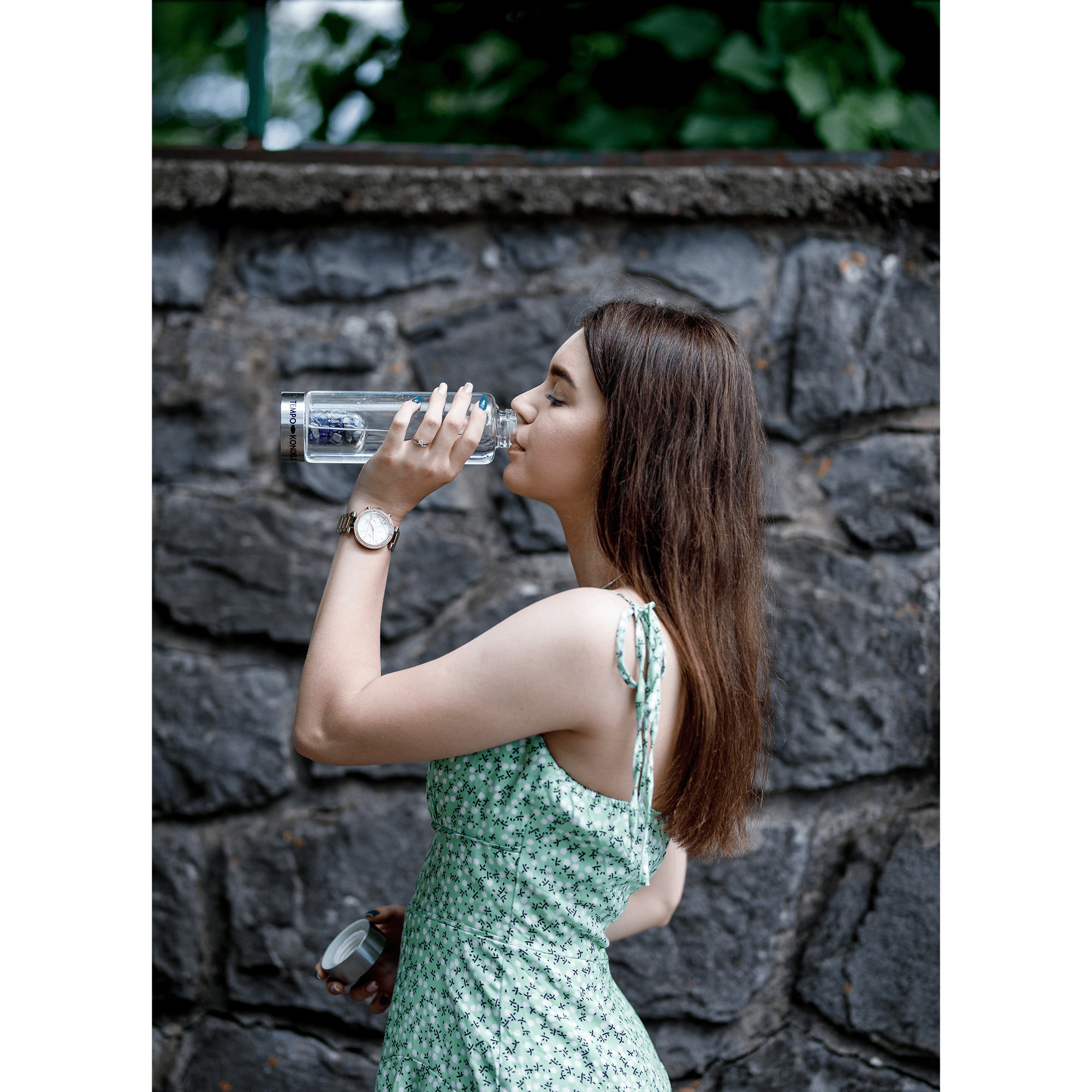TEMPO-KONDELA CRYSTAL, sklenená fľaša s kyanitom, 500 ml