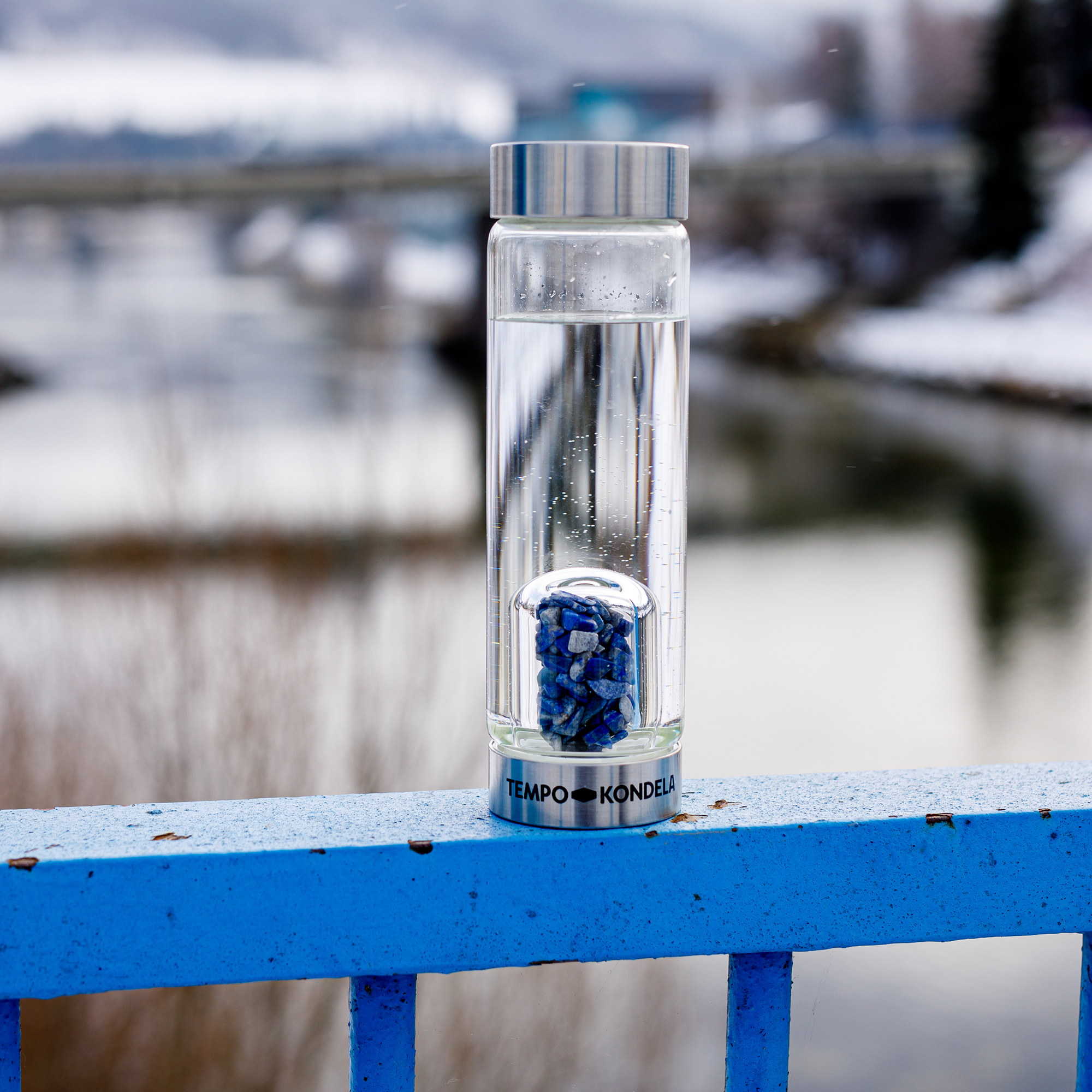 TEMPO-KONDELA CRYSTAL, sklenená fľaša s kyanitom, 500 ml